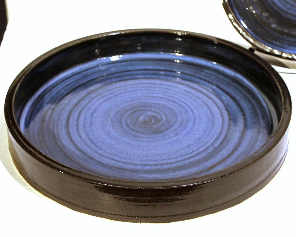 round dark blue tray