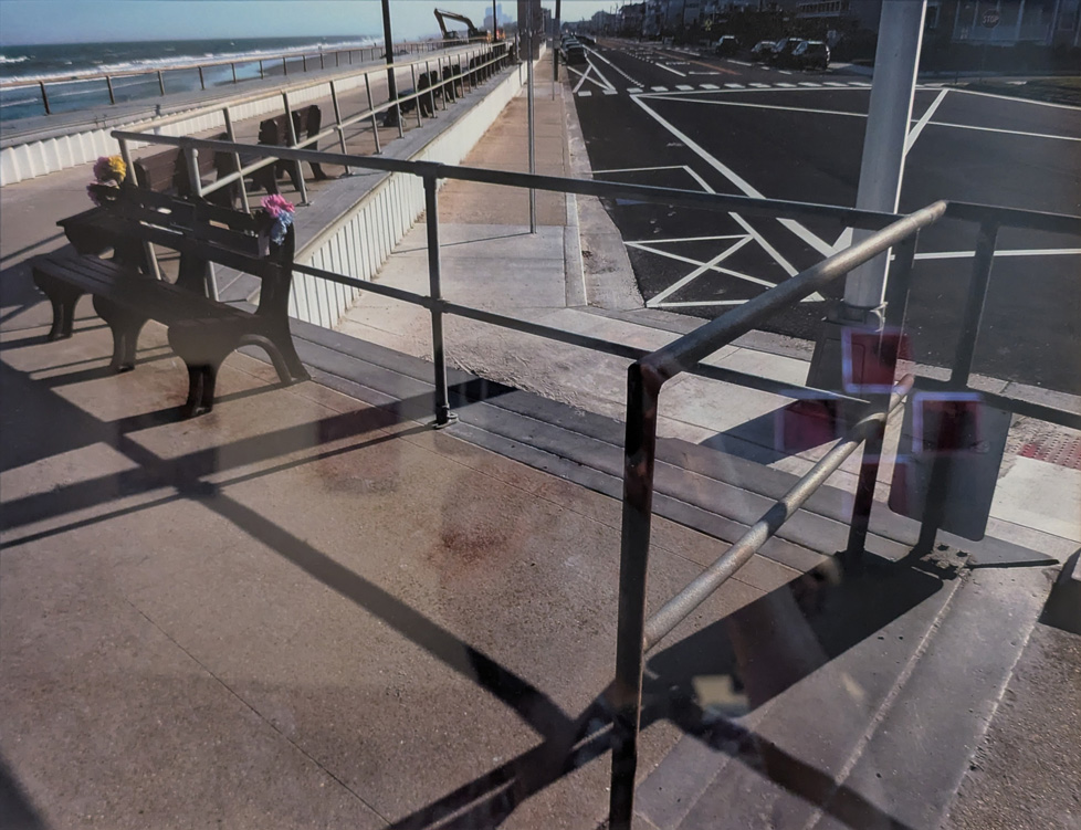 photo of railings/parkinglot by beach