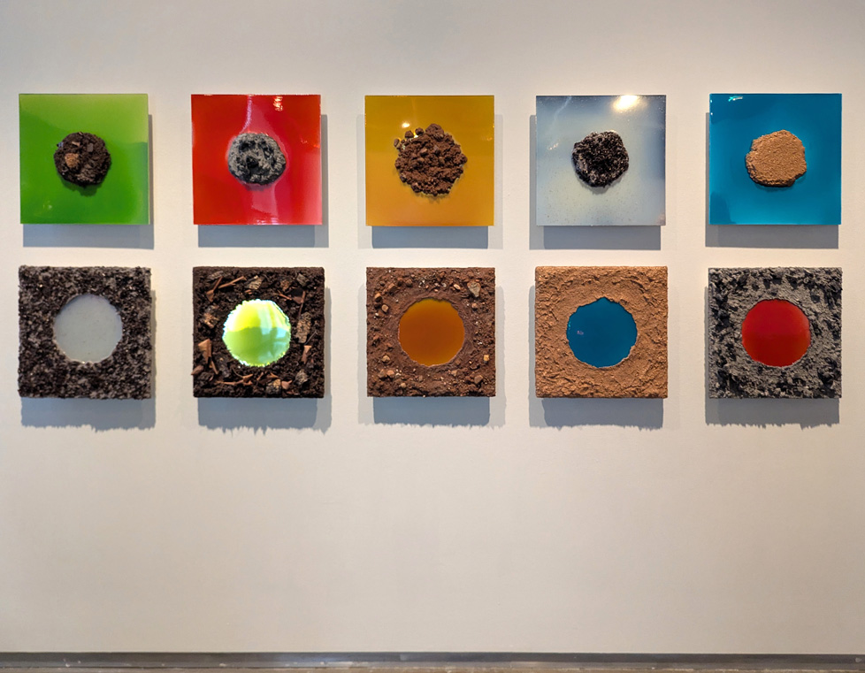 2 rows of squares, each with a circle in the middle, different colors and textures